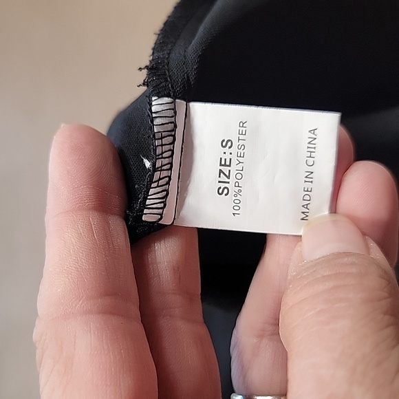 Black Size S Eyelash Lace Trim Shell Tank, Excellent Used Condition - Picture 9 of 9